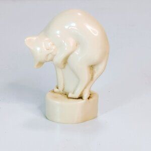 Vintage Cream Resin Cat Figurine 2.75” Minimalist Art Deco Pose Made in China